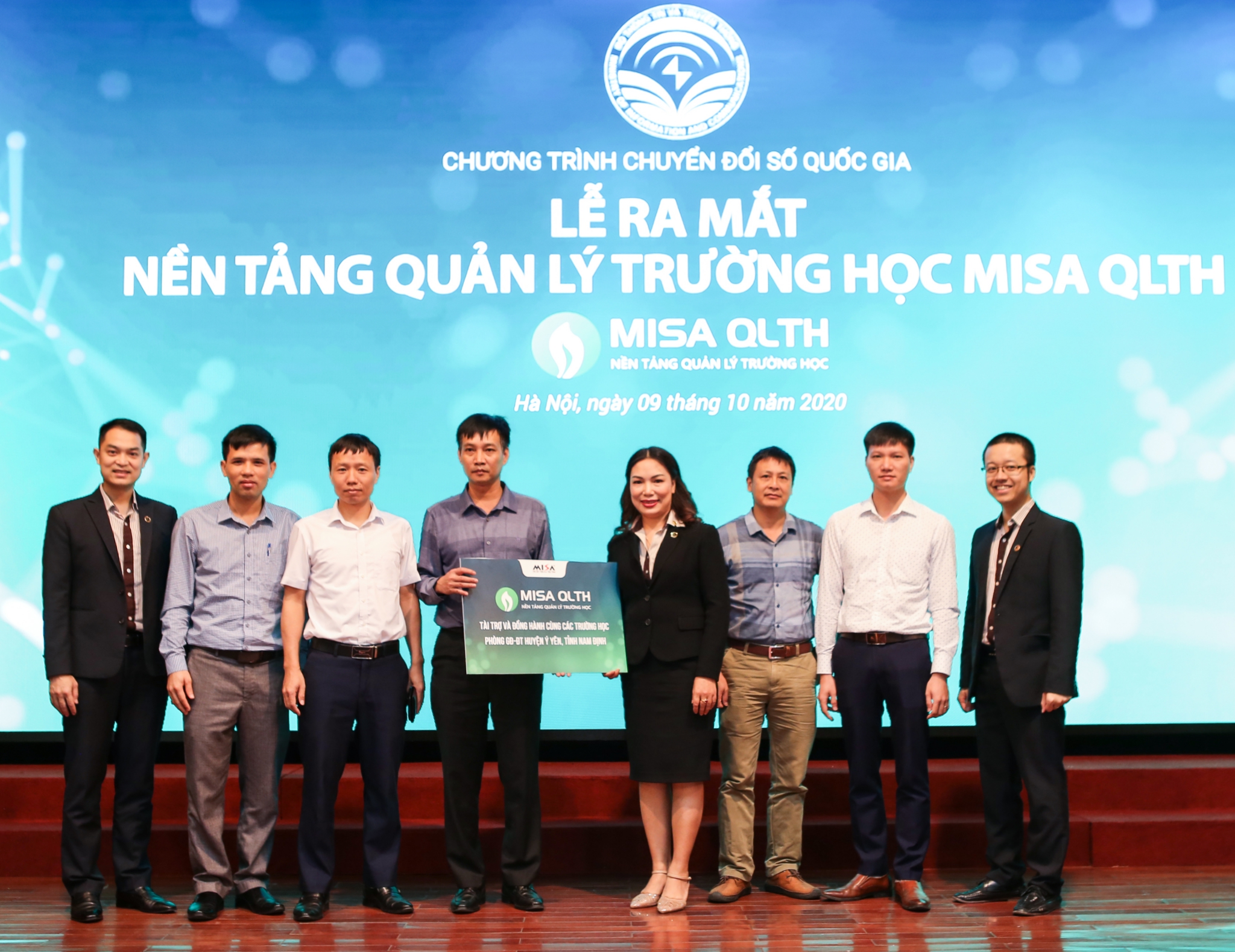 Ra mắt nền tảng quản lý trường học “Make in Việt Nam”